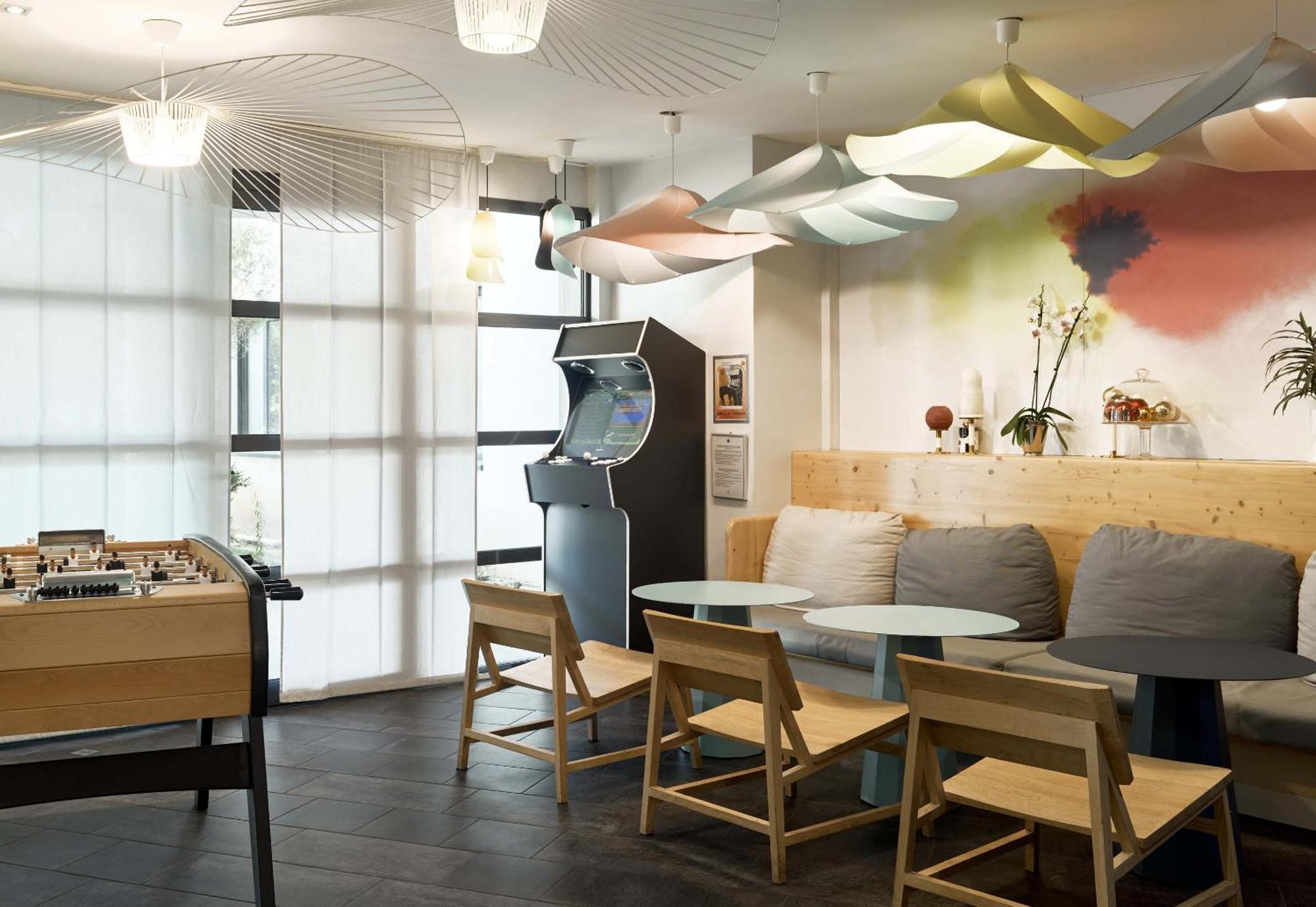 B&B Hotel Velizy Est ภายนอก รูปภาพ